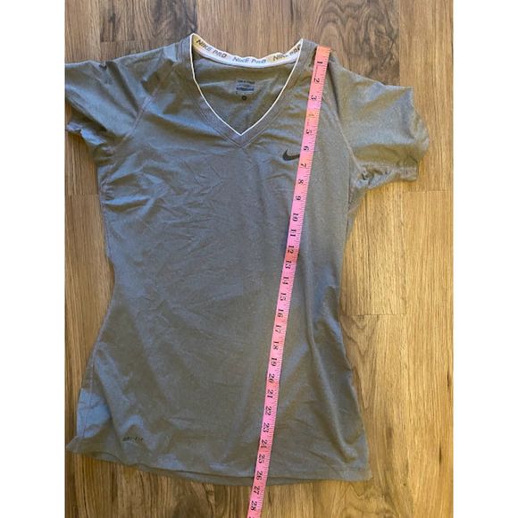 Nike Pro Women's Fitted Gray Dri Fit V Neck Short Sleeve Shirt M - Picture 4 of 5